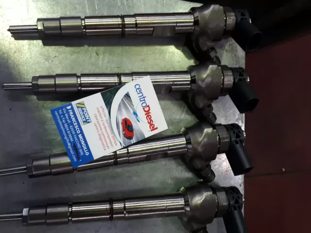 Inettore bosch 0445110469 
