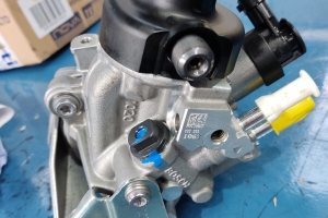 Pompa bosch cp4 0445010704 DACIA RENAULT 167007358R