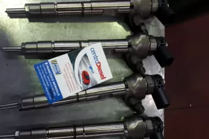 Inettore bosch 0445110469 